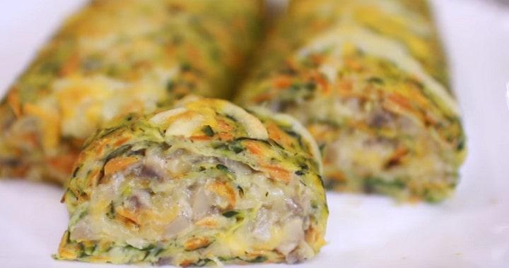 Рулет из кабачков с грибами и сыром