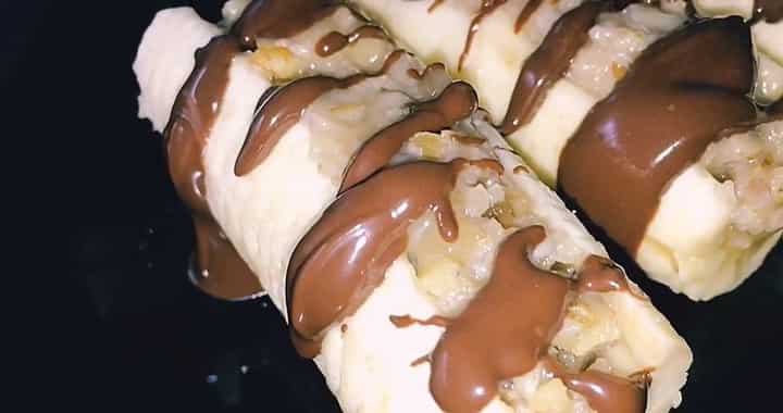 Десерт из бананов с орехами