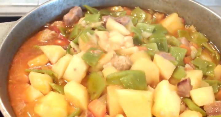 Тушеная картошка с мясом и фасолью