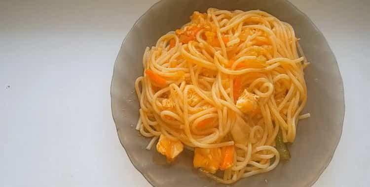 Картошка с мясом и сметаной в духовке на ужин