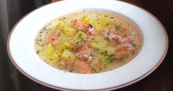 Уха из лосося и красной рыбы