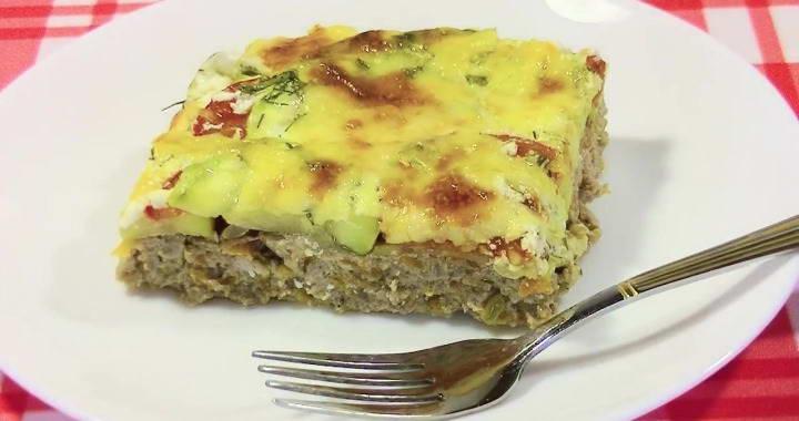 Оригинальная пицца из кабачков и фарша