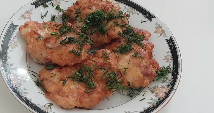 Рубленные котлеты из куриной грудки с майонезом