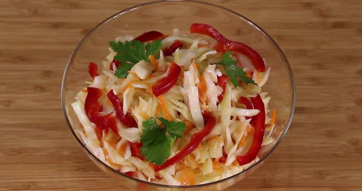 Маринованная капуста с болгарским перцем