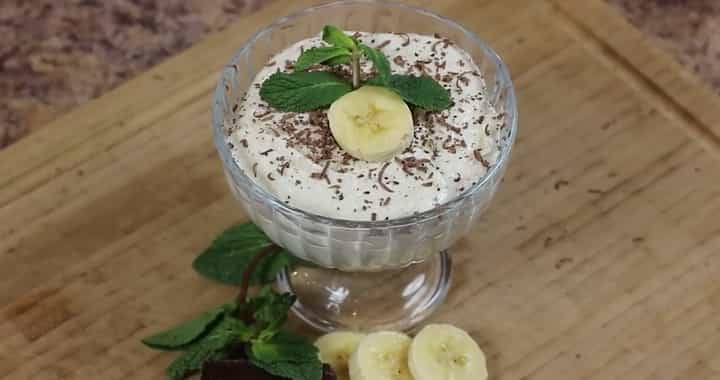 Творожный десерт с бананом (без выпечки)