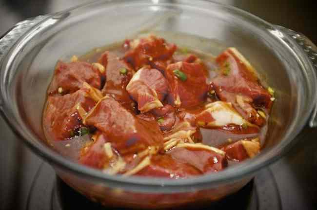 Мясо для куриных тефтелей с рисом