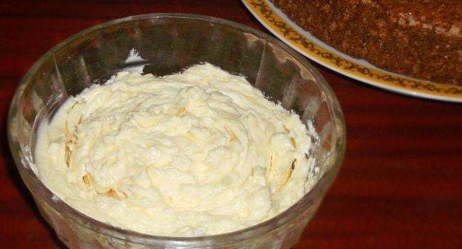 Вкусный крем для торта со сгущенкой
