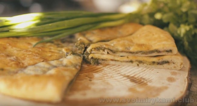 Смотрите рецепт осетинского пирога с мясом также на видео.