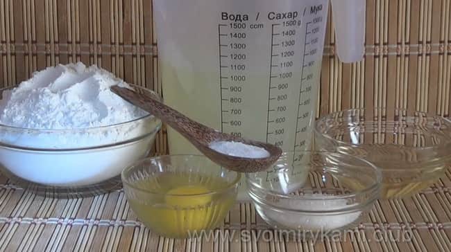 Чтобы приготовить вкусные тонкие блинчики, возьмем такие ингредиенты