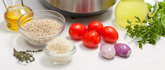 Если вы хотите вкусно приготовить кашу перловку на гарнир, возьмите такие ингредиенты