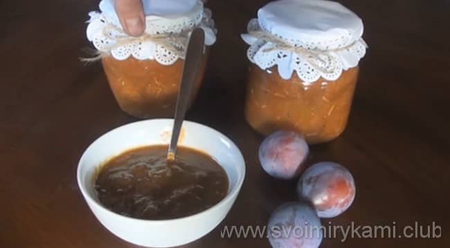 Подаем сливовый соус, приготовленный по пошаговому рецепту с фото, к мясу