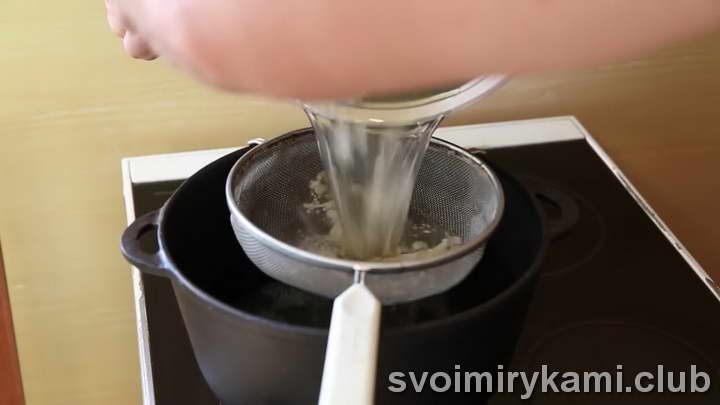 готовим бульон на жирном мясе